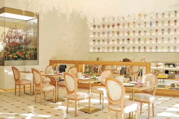 ハートに火をつけて！ラグジュアリーに浸る、夢のような〈ディオール〉の世界で極上スイーツ！