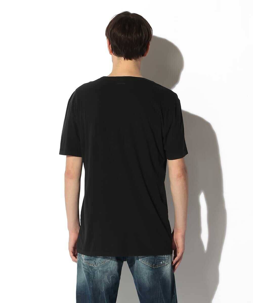 夏服にはやっぱりコレ！ 海を感じる大人なデザイン、今着たいTシャツ
