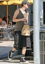 セレブのお洒落スニーカーを探せ！【Vol.1】ティモシー・シャラメのスニーカー十変化！