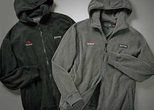 FOCUS ON 今月注目したいモノ・コト！アメカジ映えして冬の海でも頼れる、西海岸顔のテクニカルフリース！