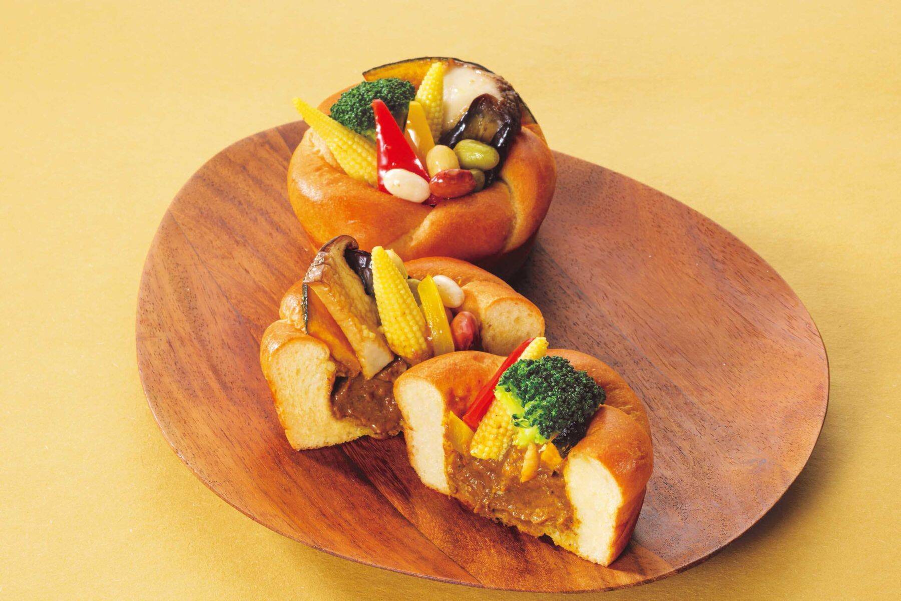 〈帝国ホテル 東京〉伝統の味が様々な形で登場！暑〜い真夏に食べたくなるのは、ピリッと辛いカレーでしょ！