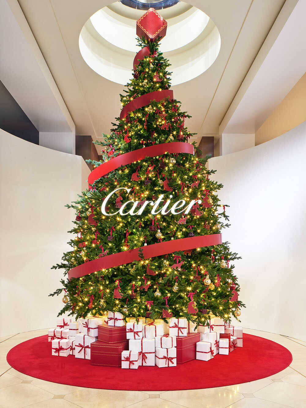 〈カルティエ〉で体感する、“贈る”ことの豊かさ！ ホリデーポップアップで出会う、パンテールが導く魔法の時間