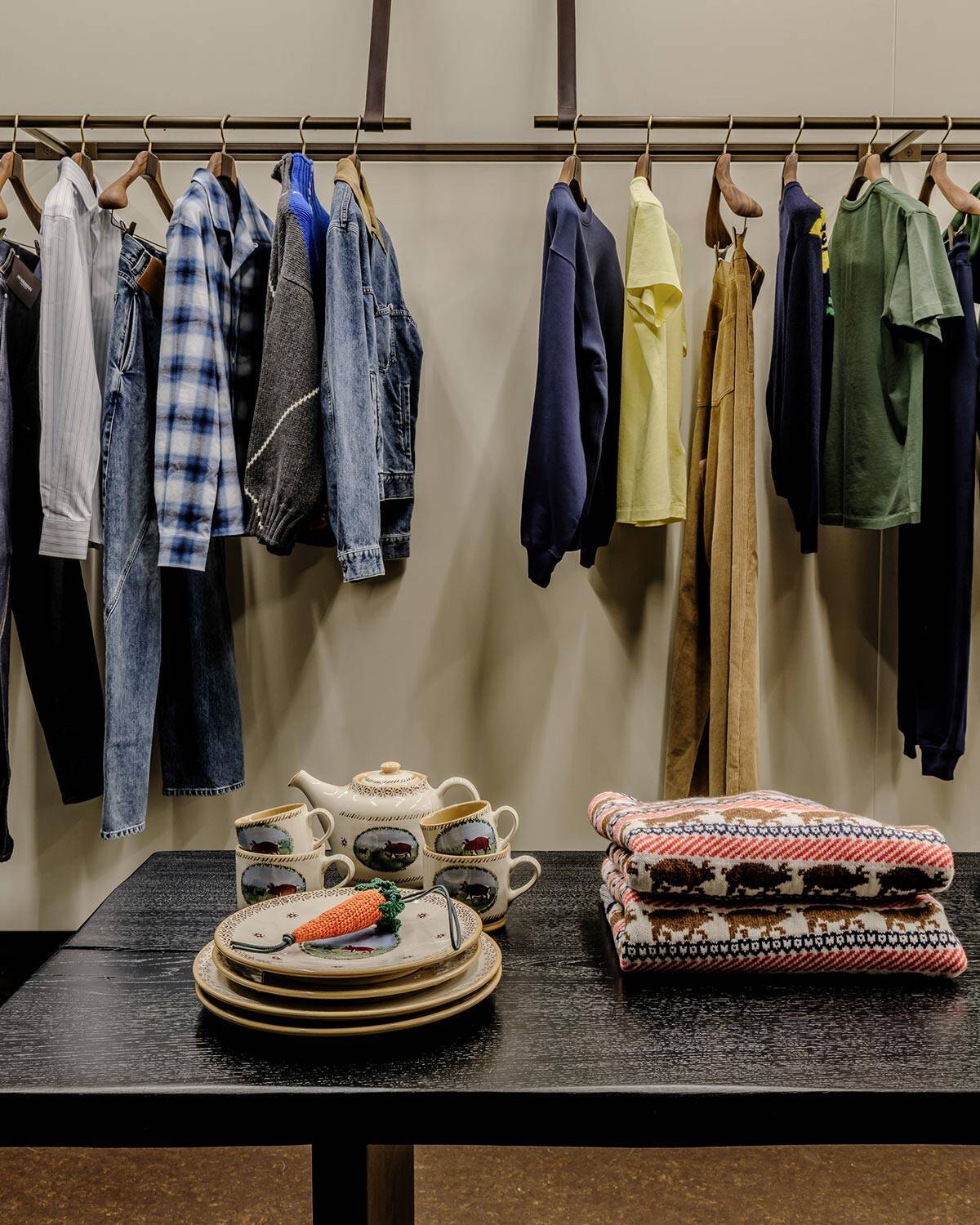 生まれ変わった渋谷店は思わず行ってみたくなる⁉︎ジョナサン・アンダーソンのキュレーションが感じられる空間！