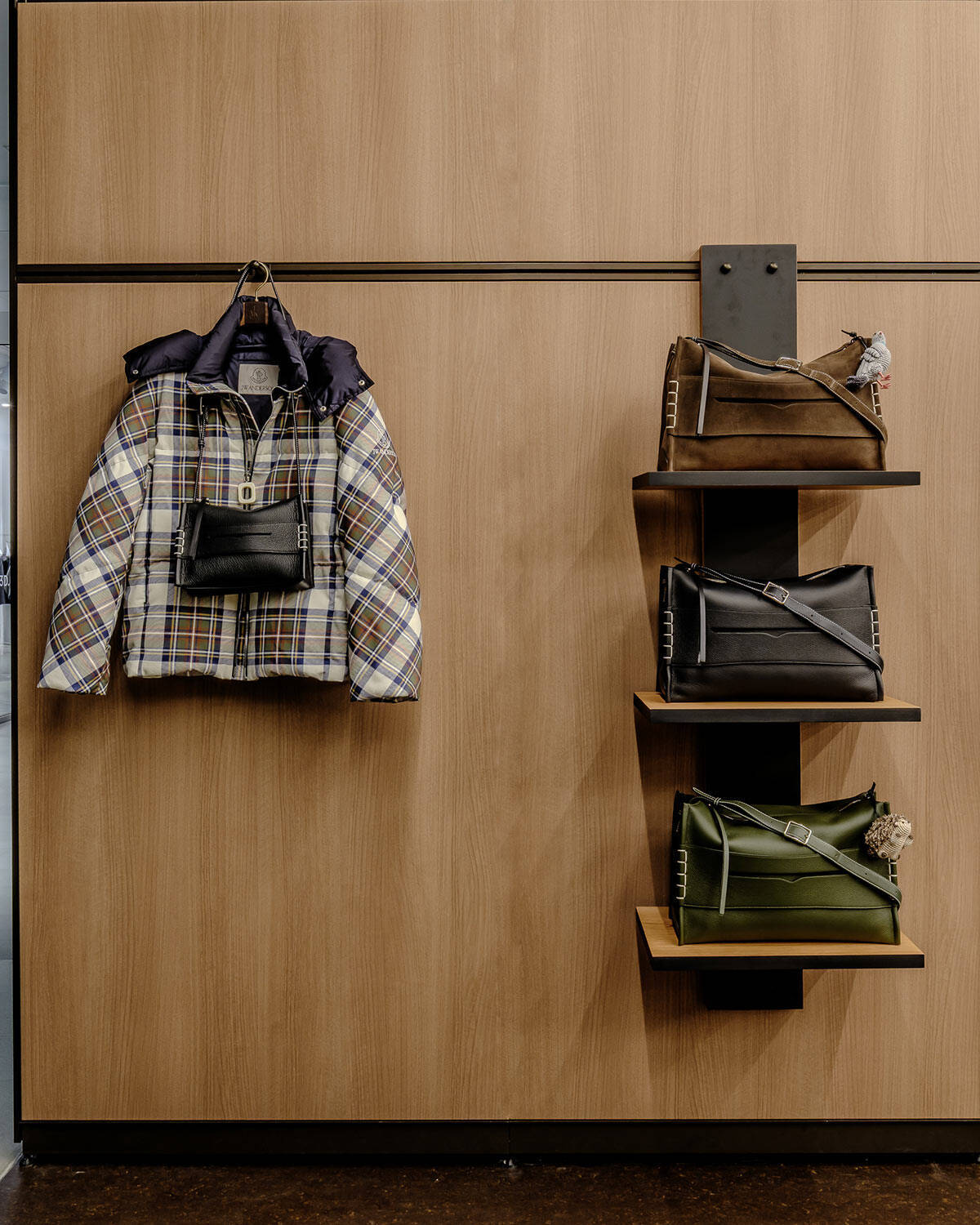 生まれ変わった渋谷店は思わず行ってみたくなる⁉︎ジョナサン・アンダーソンのキュレーションが感じられる空間！