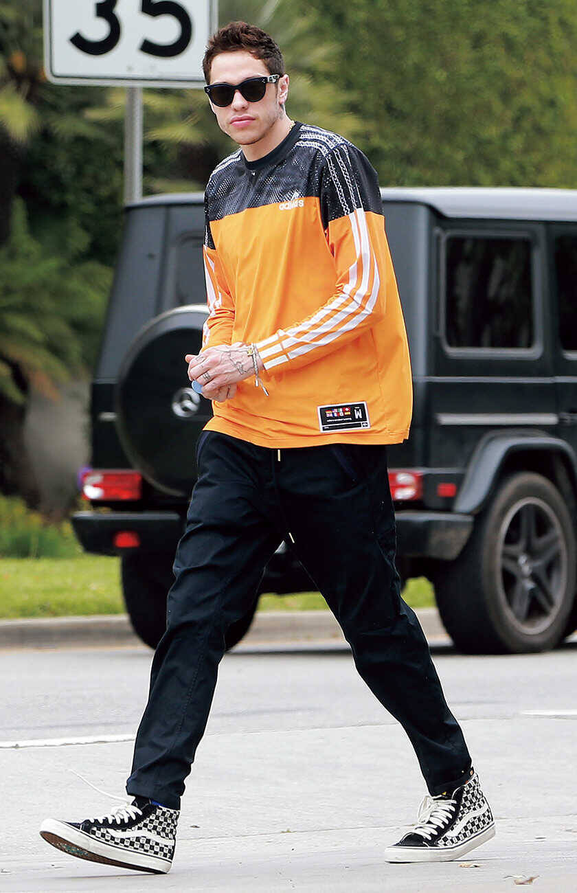 セレブのお洒落スニーカーを探せ！ド派手スニーカーがお洒落の秘訣⁉︎　“パターン使い編”