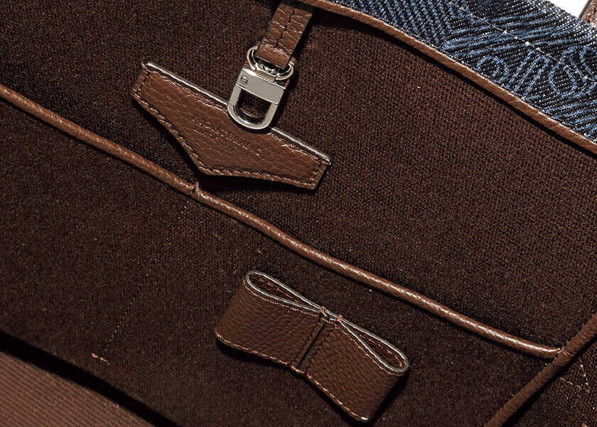 Catch the Wave！大人のトートは、柄デニムとシボレザーが醸すエレガントな面構え！