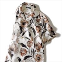 Catch the Wave！〈ドルチェ＆ガッバーナ〉のシルクシャツは、華やかな見た目で上品な質感！