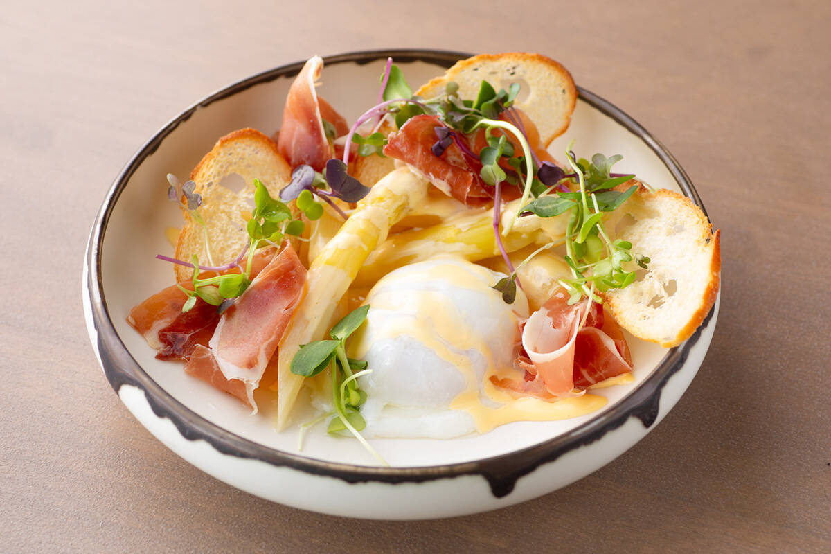 ミシュラン一つ星を獲得している〈メティス六本木〉の姉妹店ビストロ、〈トーチ〉が六本木の駅近にオープン！