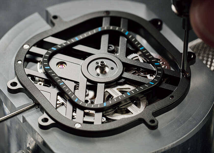 スポーツエレガンスな“エルメスH08”がスケルトンへ進化〈エルメス〉ウォッチメイキングの美学【Vol.3】