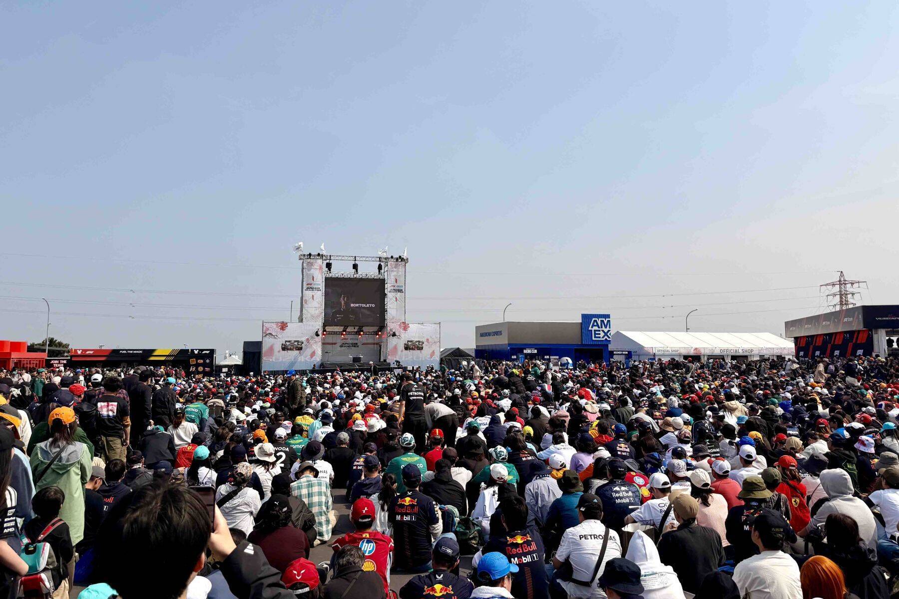 【第2弾】“F1”が〈アメックス〉でこんなに楽しくなるとは！　一度経験したらやめられない、特典連続の“F1”2026の過ごし方とは!?