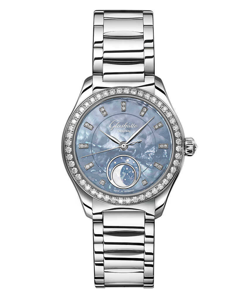 ダイヤ輝くスカイブルー！〈グラスヒュッテ・オリジナル〉の新作は、天空を感じさせる1本