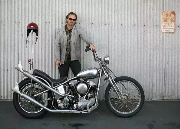 カリフォルニアのモーターサイクリスト！統一感にこだわった“渋銀”なカスタムが満載！　〈ハーレーダビッドソン〉ナックルヘッド