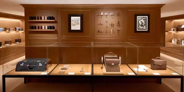 【特別展示】その目で確かめたほうがいい〈ダンヒル〉のレザークラフトの世界！