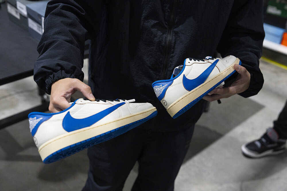 ウワサの“スニダン鑑定研究所”に潜入！“スニダン”の商品はなぜ信頼できるのか⁉︎【取材レポート】