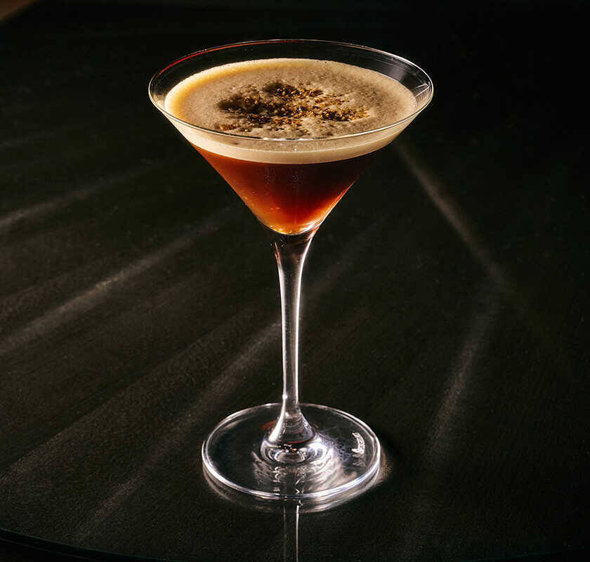 バレンタインまでの期間限定！“飲まないコーヒー”×カクテルを、東京を望めるバーで堪能