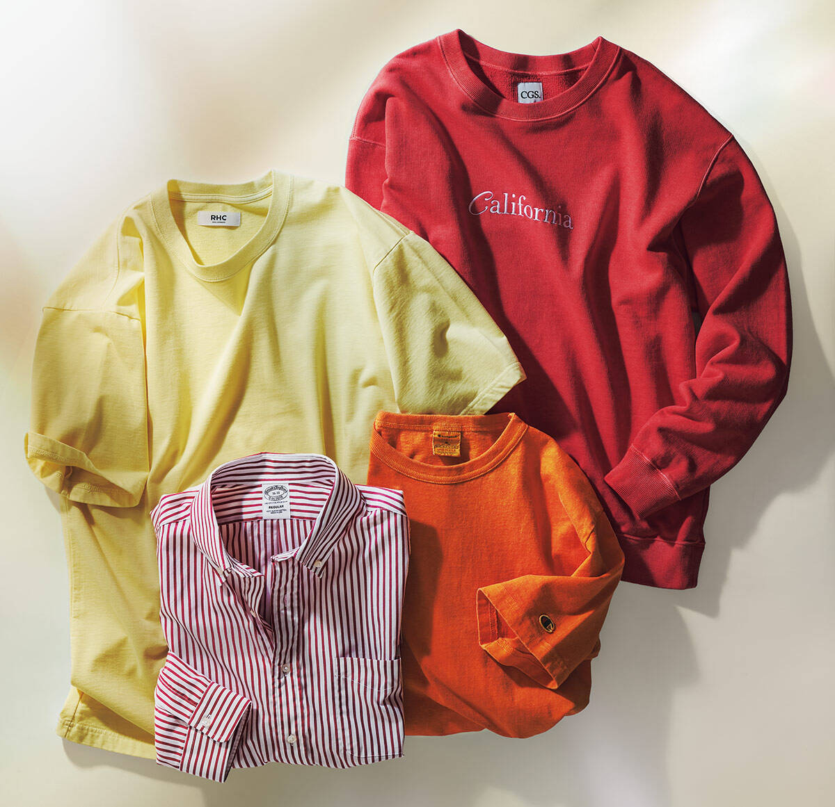 春から夏にかけてのこのシーズンジャケットのインナーになにを合わせる？