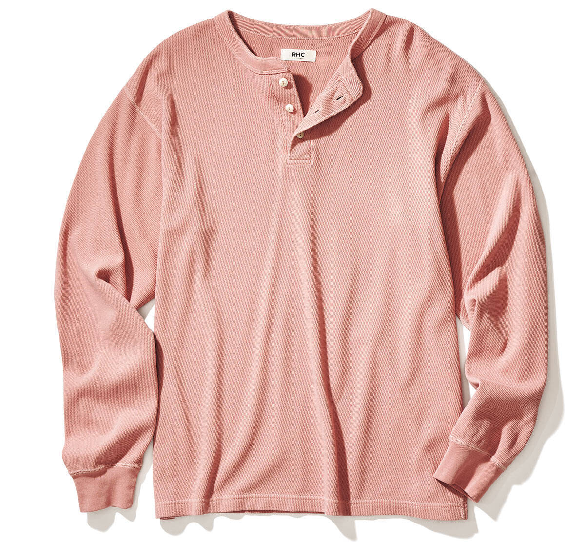 春から夏にかけてのこのシーズンジャケットのインナーになにを合わせる？