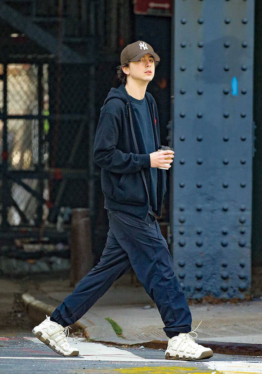 セレブのお洒落スニーカーを探せ！【Vol.2】ティモシー・シャラメのスニーカー十変化！