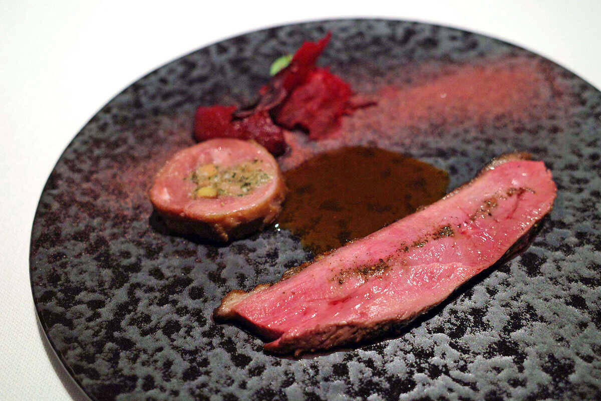 グルメジャーナリスト東龍のホテルグルメで“口福”体験！息を呑むような夜景に包まれ、贅沢三昧のフレンチで幸福感が高まる！