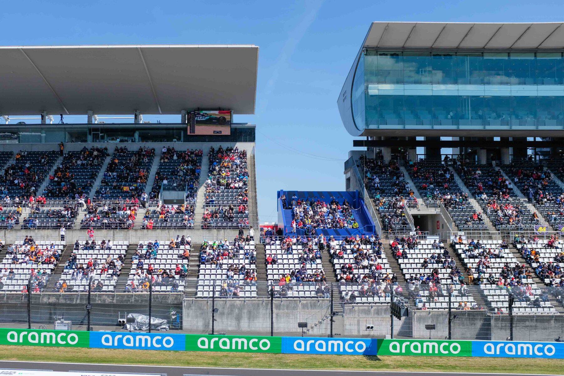 【第３弾】“F1”が〈アメックス〉でこんなに楽しくなるとは！　さらなる特別感を味わえる  “プラチナ・カード”の価値に迫る！