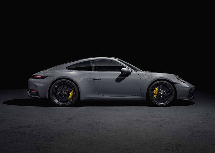話題のクルマを品定め！一段上のステージへ！〈ポルシェ〉911カレラGTS