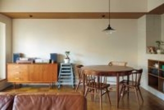 西海岸的なハッピー・ルーム！濃淡のブラウンが映える光満ちるリラクシー空間！