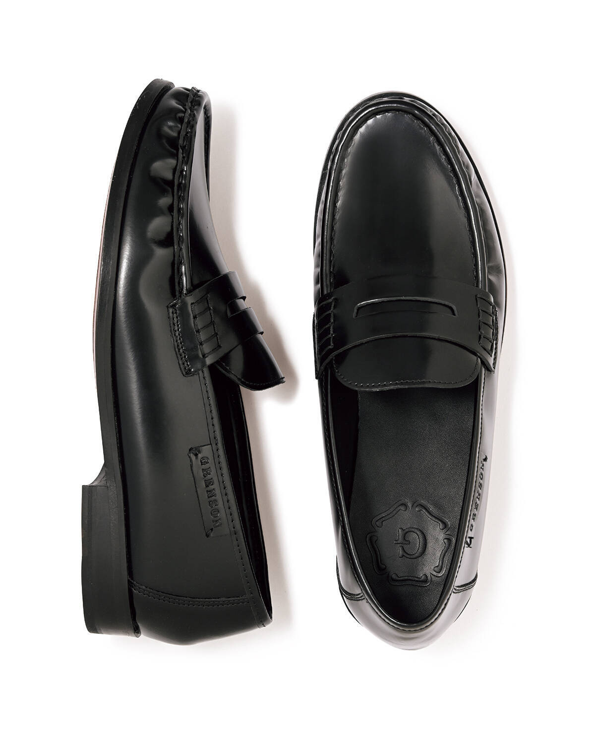 今、セレブの間で大人気！"シワシワ"ローファーを知っているか？