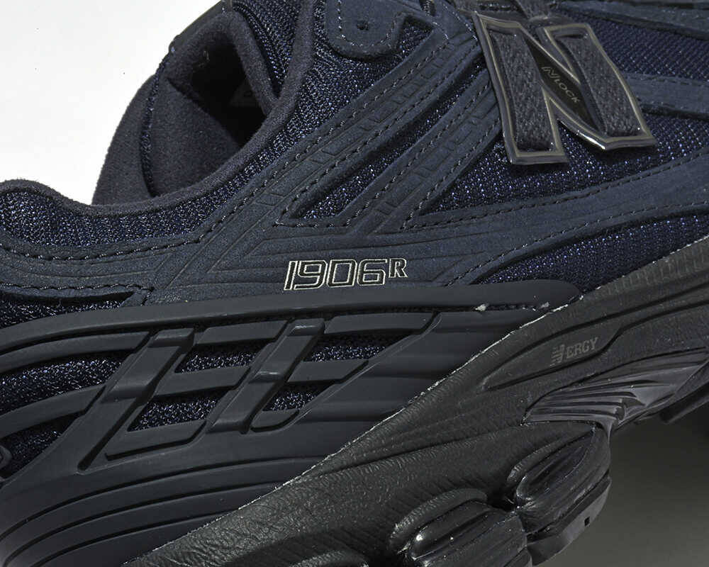 ジョー・ジョナスの〈ニューバランス〉×〈エメ・レオン・ドレ〉RC56【海外セレブの愛用スニーカーとは!?】