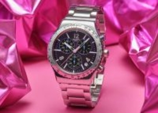 大切な人と、かけがえのない時間を過ごす〈スウォッチ〉ホリデーコレクションで心温まる毎日を！