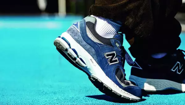 〈ニューバランス〉の限定モデル第２弾を密かに製作中との噂！『Safari』 別注スニーカーがまた出るって本当 !?ーーハイ、本当です!! 今度はなんと2足 発売します！