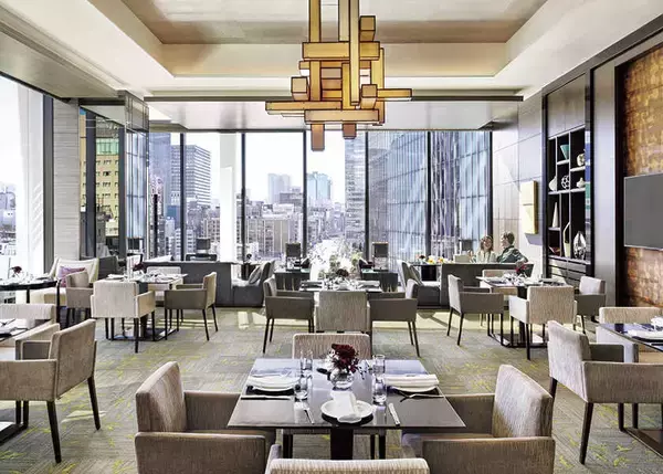 ハートに火をつけて！“書く”を楽しむ静謐なハイティー！