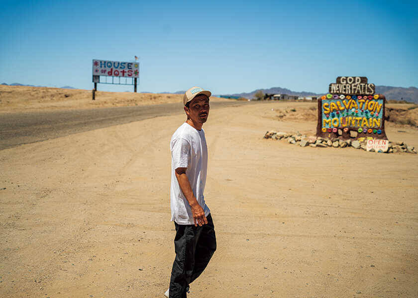 カリフォルニアのビーチタウン巡り！カリフォルニア随一の観光スポット、“サルベーション・マウンテン”を訪れる！