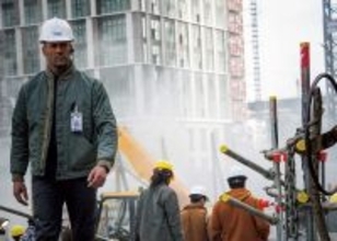 今週末は、この映画に胸アツ！『ワーキングマン』 お正月の新定番！ ステイサムが今度は建築現場で大暴れ！