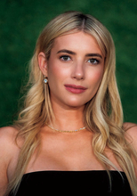セレブなガールフレンド【ジュリア・ロバーツ】の姪っ子女優、【エマ・ロバーツ】が結婚！