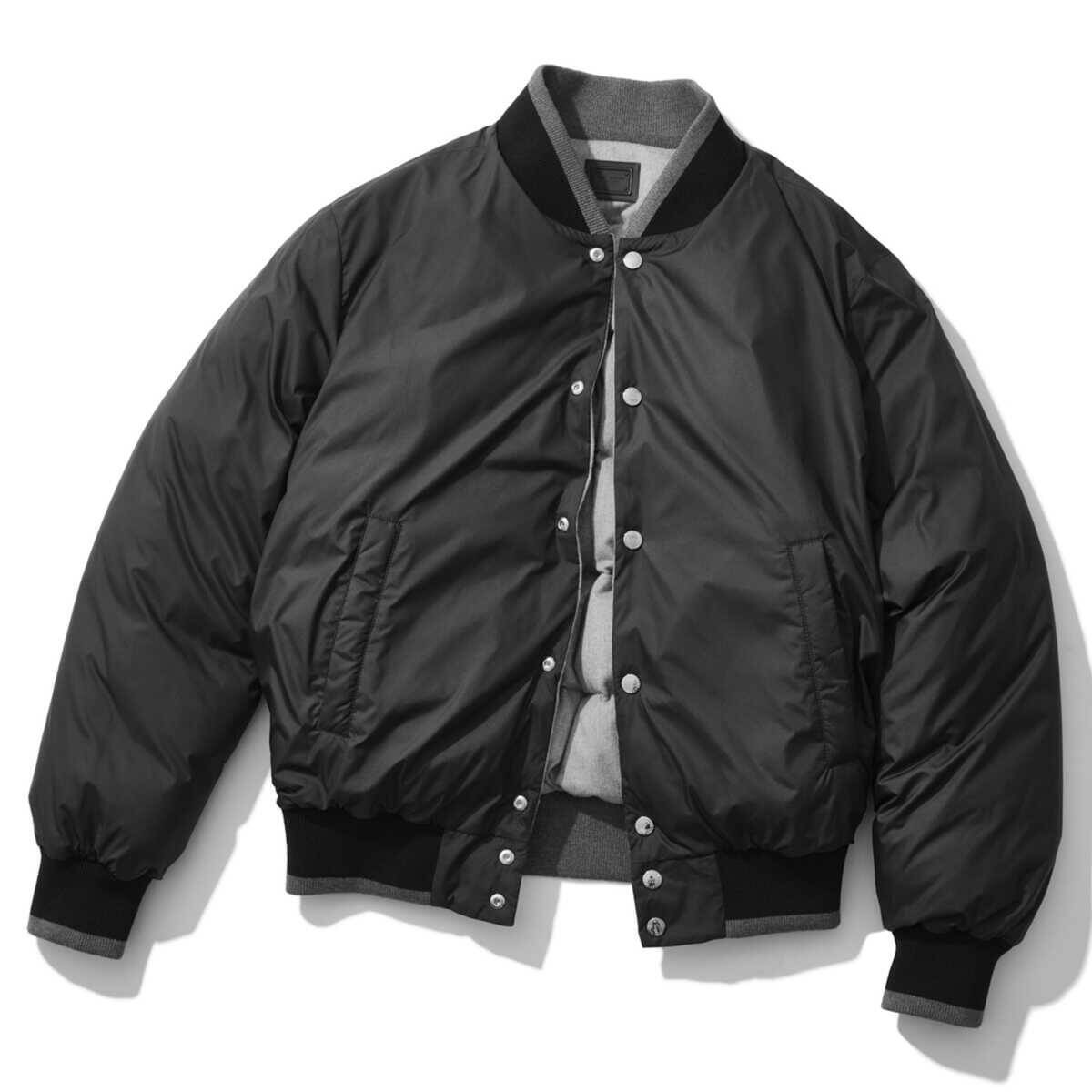 これさえ押さえればコーデが決まる！　流行りの太めデニムに似合う、アウターってどれ？　