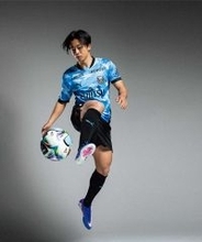 アスリートとファッション！川崎フロンターレ【伊藤達哉】は、海外仕込みでお洒落も進化!?　攻めてきた先にある大人のシンプル！