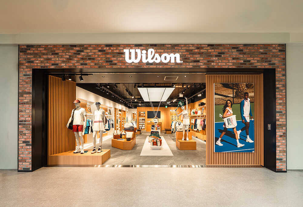 いま欲しいのは、スポーツ由来の洗練ワードローブ 〈ウイルソン〉が豊洲に国内2号店をオープン！