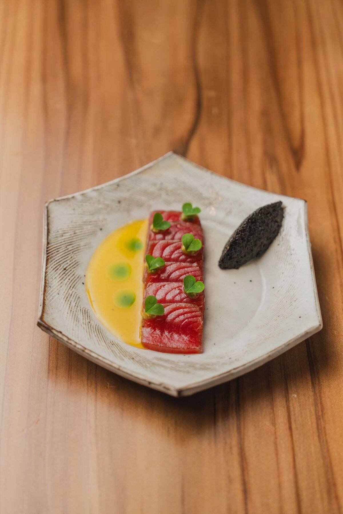 アレが食べたいからこの店へ！ますます人気が増すばかり、食通が訪れる話題のレストラン！