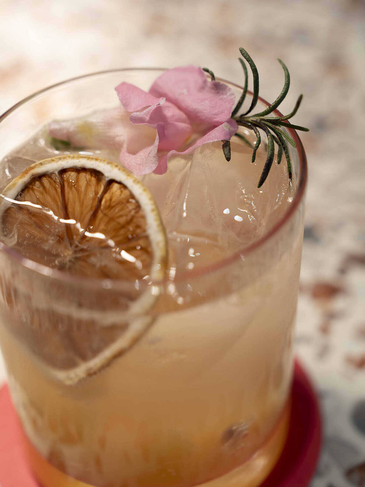 金融ビジネスマンの間でも人気!? 兜町で話題のホテルが提供する、 期間限定ハンバーガーが話題！