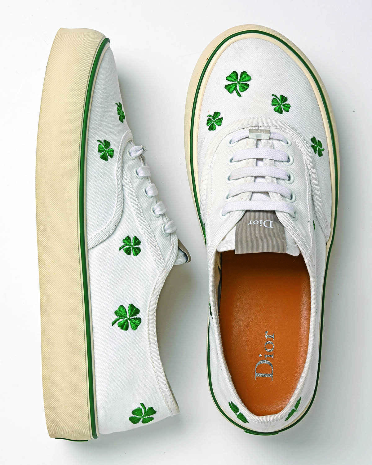 Catch the Wave！幸せは足元のスニーカーからやってくる？