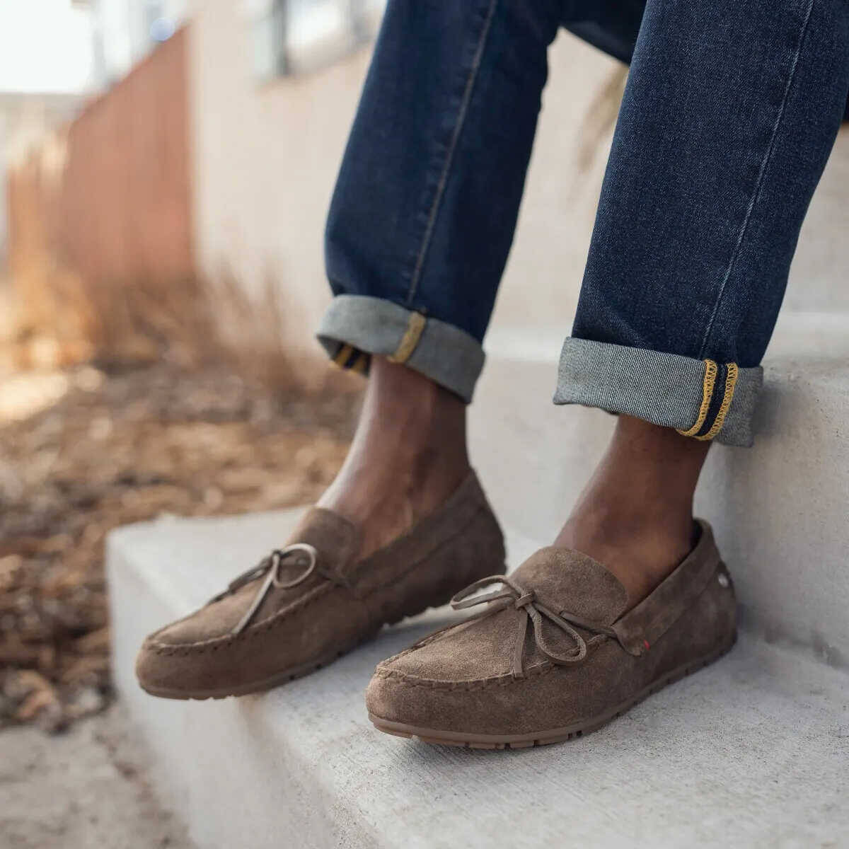 アメリカブランドのモカシンの名門から素足履きできるローファーモックが新登場！