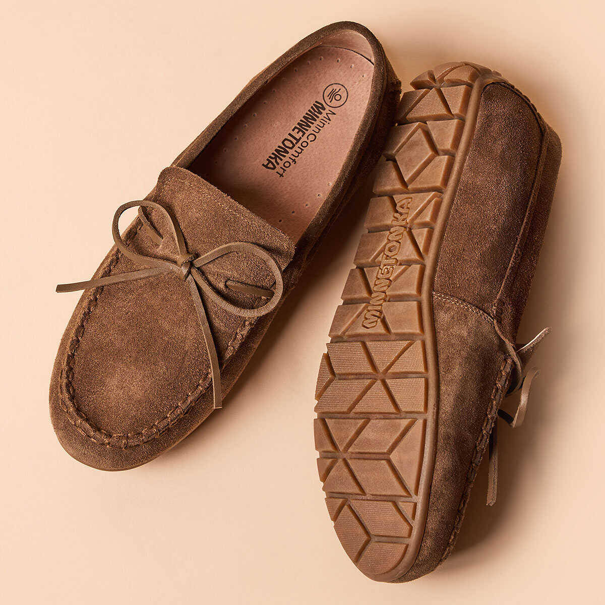 アメリカブランドのモカシンの名門から素足履きできるローファーモックが新登場！