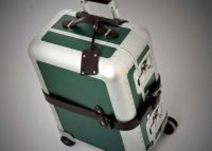 FOCUS ON 今月注目したいモノ・コト！英と伊の老舗が“競争”ではなく“共鳴”し合うトラベルバッグで、自分らしく自由な旅を！