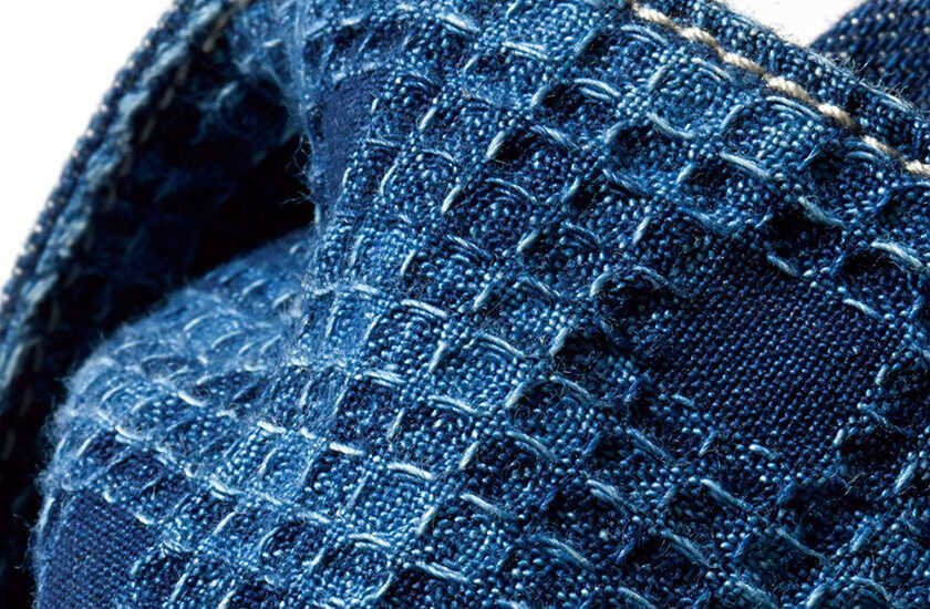 Catch the Wave！波乗り気分を損なわない“軽〜い”相棒！　重ね着もできちゃう薄軽Gジャン！