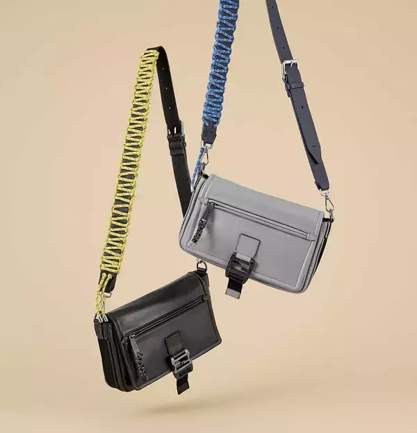 大人の春コーデを格上げする〈フェンディ〉のメッセンジャーバッグ！