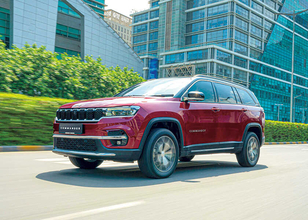 大人の愛車選び！〈ジープ〉 コマンダーは、どんなときでも頼れる悪路も走れる7人乗り！