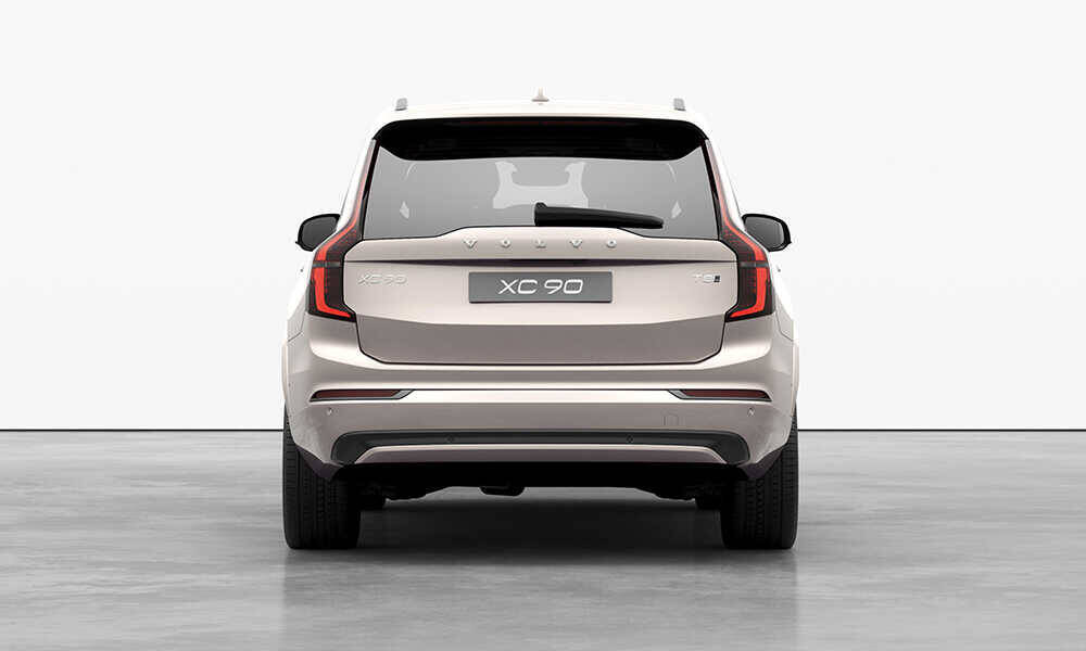 話題のクルマを品定め！魅せられるのはエイジレスな魅力！〈ボルボ〉XC90