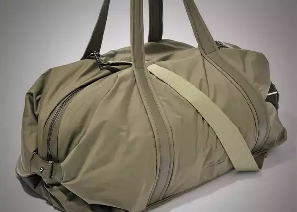 FOCUS ON 今月注目したいモノ・コト！海との繋がりを感じさせてくれる、ラグジュアリーな格上ダッフルバッグ！