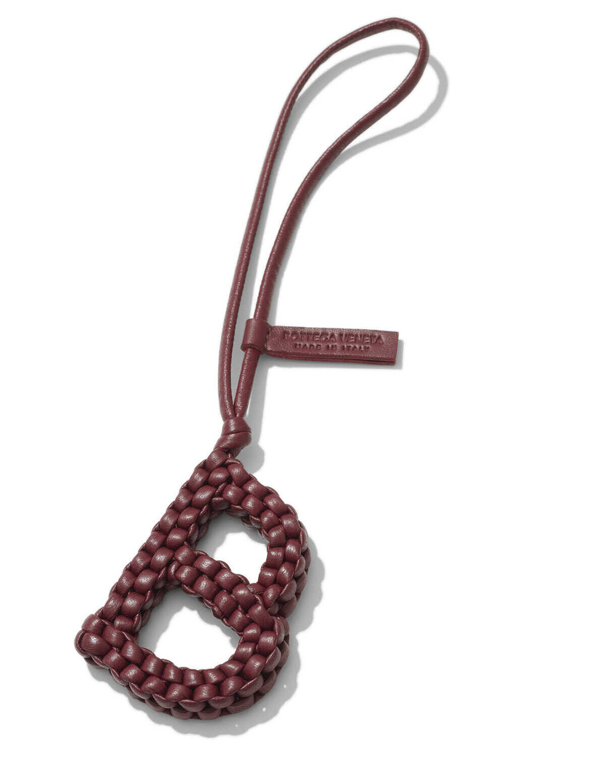 必ずまわりと差が出る簡単お洒落テク！　ベーシックな定番バッグを自分だけのものに変えるチャーム！