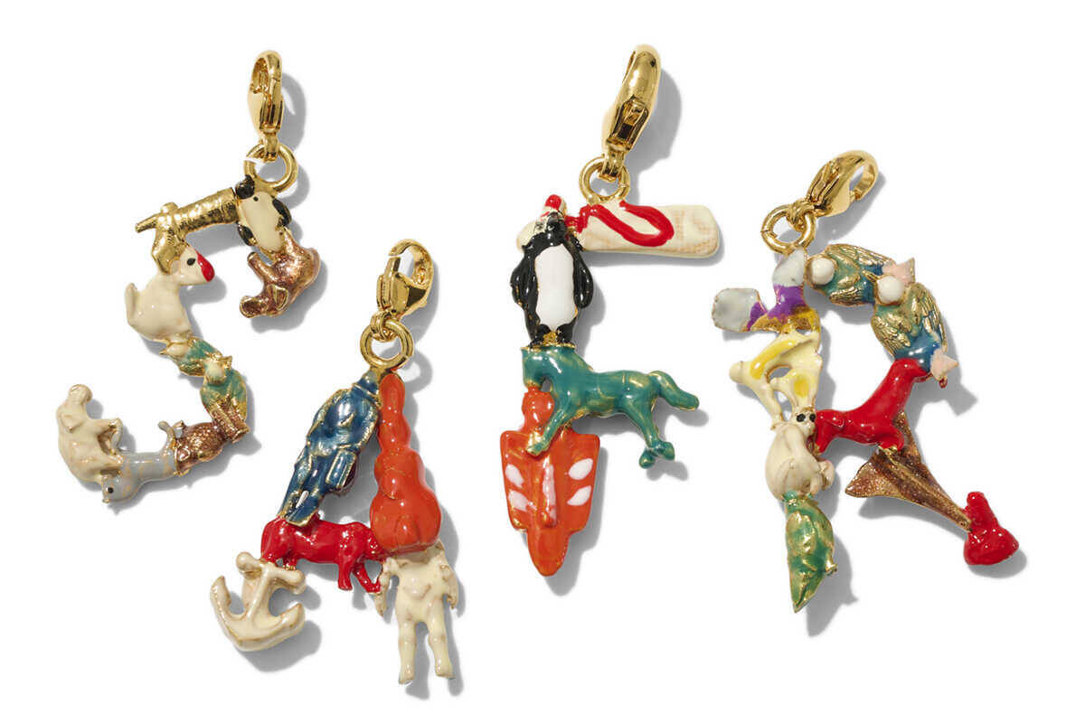 必ずまわりと差が出る簡単お洒落テク！　ベーシックな定番バッグを自分だけのものに変えるチャーム！